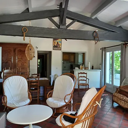 Villa Sur Grand Jardin Arbore Proche De La Plage וילה