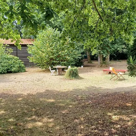 Villa Sur Grand Jardin Arbore Proche De La